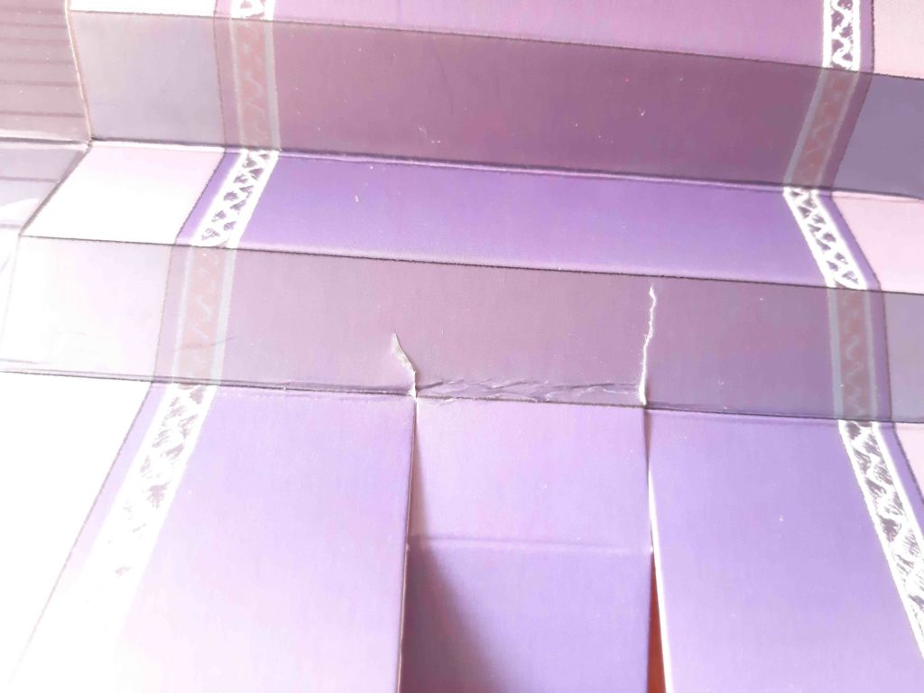 セリア「ポップアップカード型背景シートと、 持て！持て！騎士 